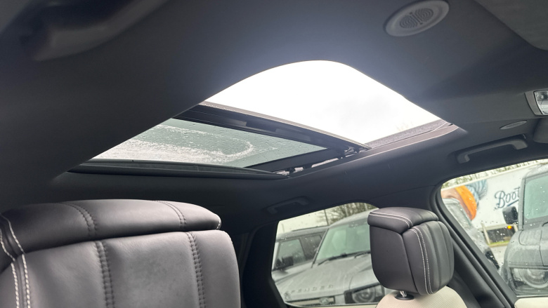 Land Rover Discovery 3.0 D300 Metropolitan Edition 5dr Auto Diesel Station Wagon